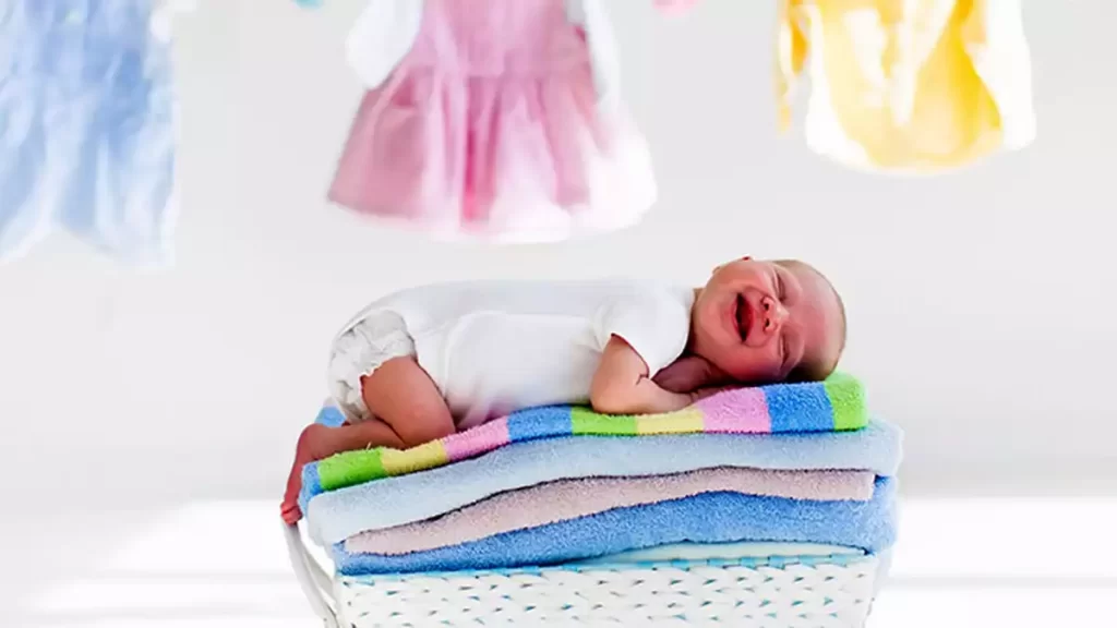 انتخاب بهترین رنگ لباس برای نوزاد