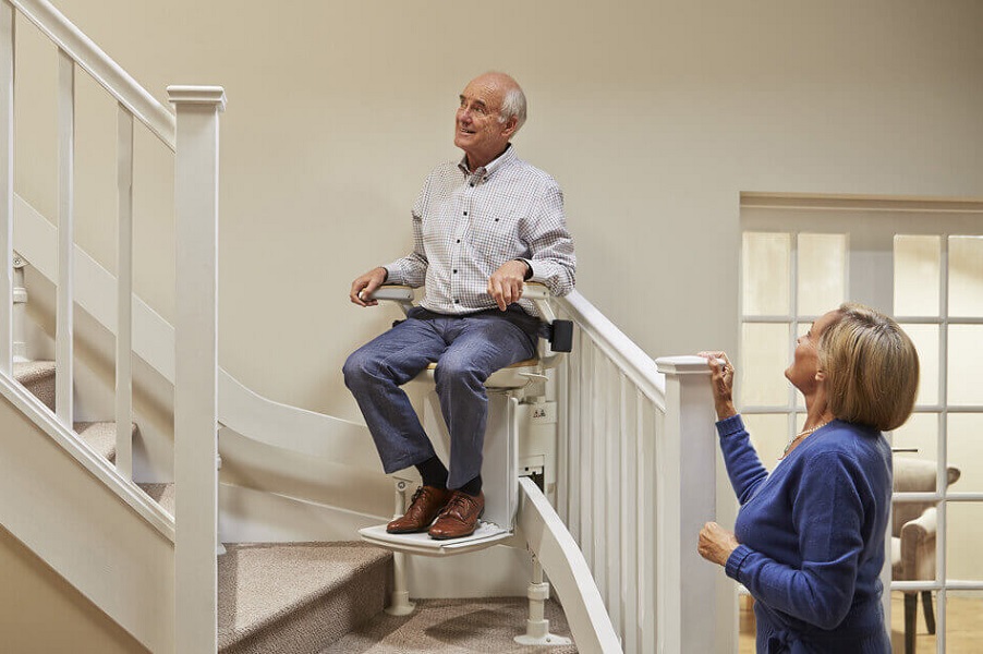 بالابر پله | دستگاهی که زندگی سالمندان را راحت می‌کند