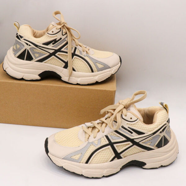 کتونی Asics 2024